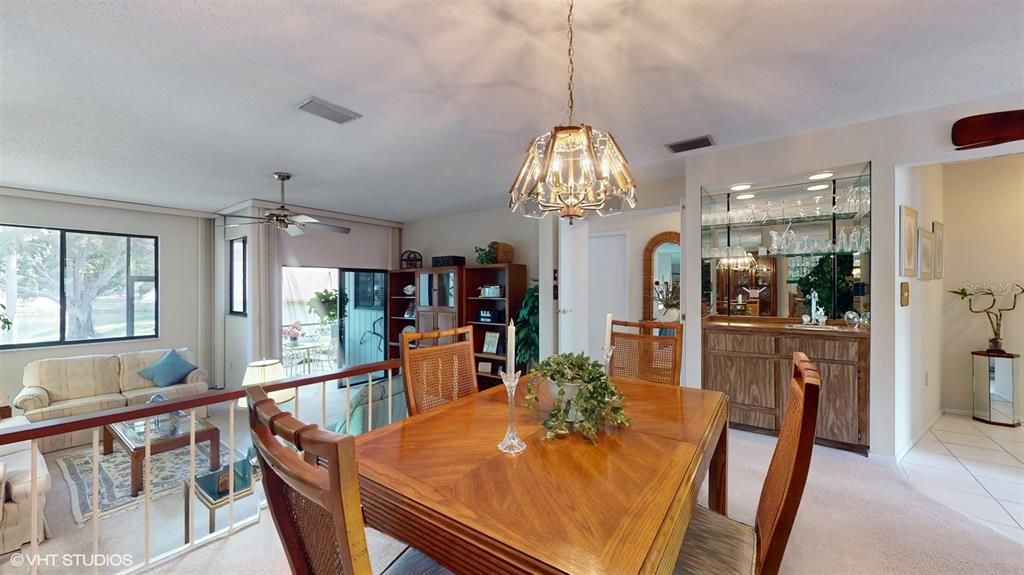 Dining Room w/ Wet Bar