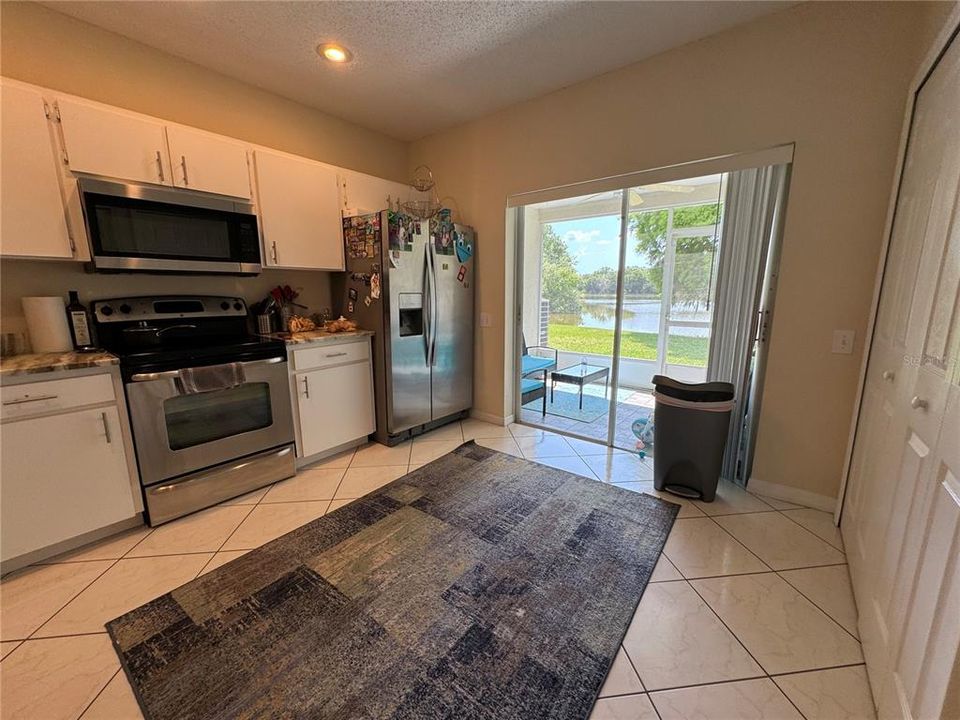 Active With Contract: $1,950 (2 beds, 1 baths, 1152 Square Feet)