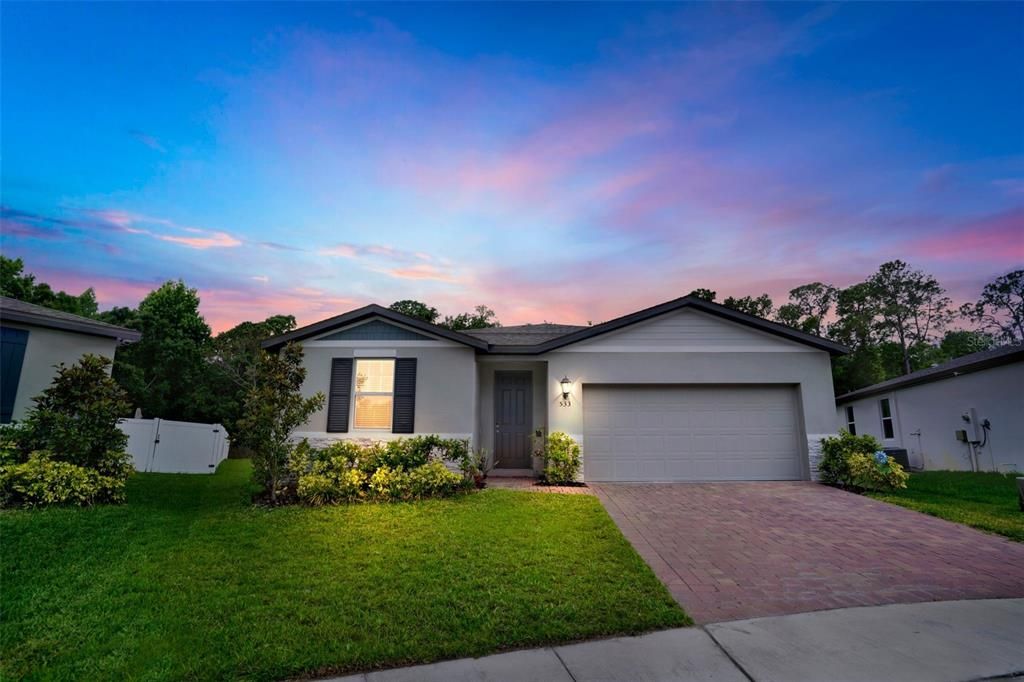 Active With Contract: $369,950 (4 beds, 2 baths, 1823 Square Feet)