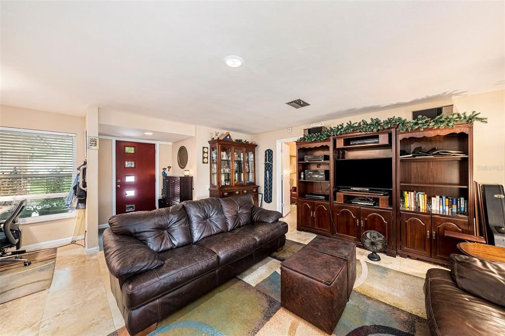 For Sale: $450,000 (2 beds, 2 baths, 1447 Square Feet)