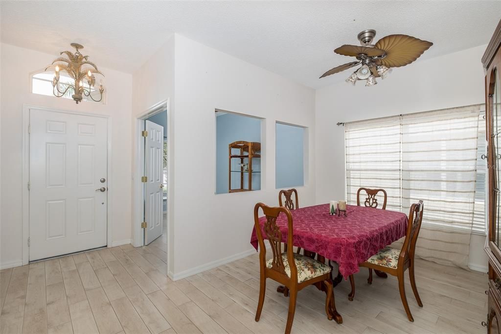 For Sale: $349,900 (2 beds, 2 baths, 1555 Square Feet)