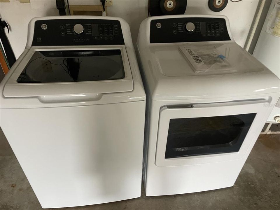 Brand NEW Washer/Dryer, laundry in garage