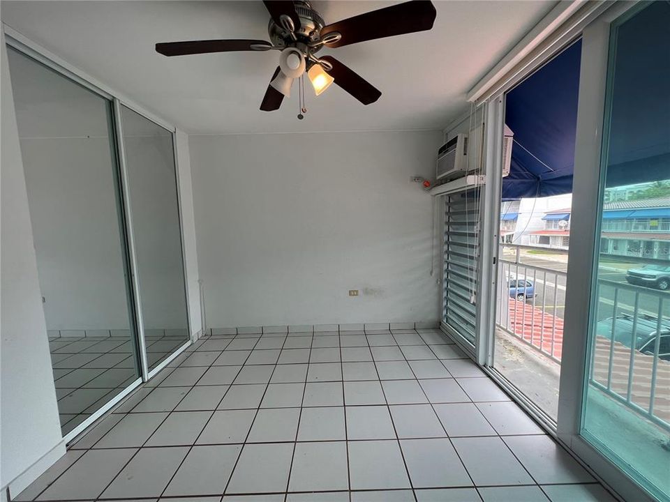 For Rent: $2,400 (3 beds, 2 baths, 1479 Square Feet)