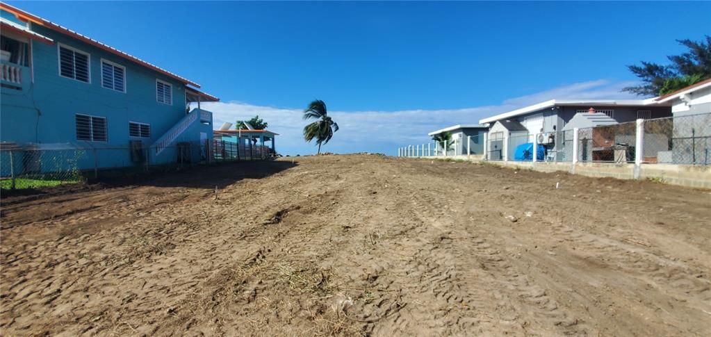 En Venta: $799,555 (0.45 acres)