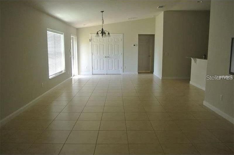 Recently Rented: $2,599 (3 beds, 2 baths, 1554 Square Feet)