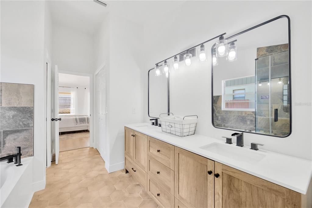 Large vanity with dual sinks