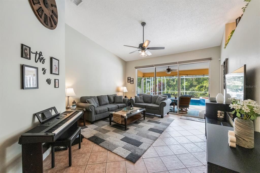 Active With Contract: $460,000 (3 beds, 2 baths, 1502 Square Feet)