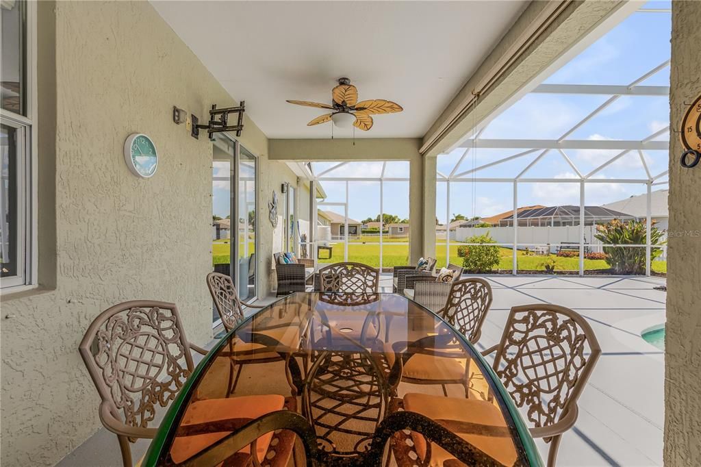 Active With Contract: $465,000 (3 beds, 2 baths, 2000 Square Feet)