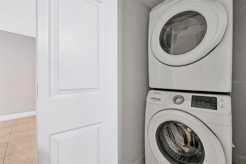 Samsung Washer/Dryers included