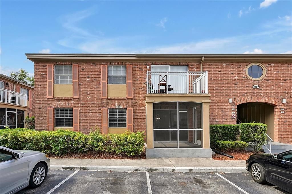 Active With Contract: $165,000 (2 beds, 1 baths, 1051 Square Feet)