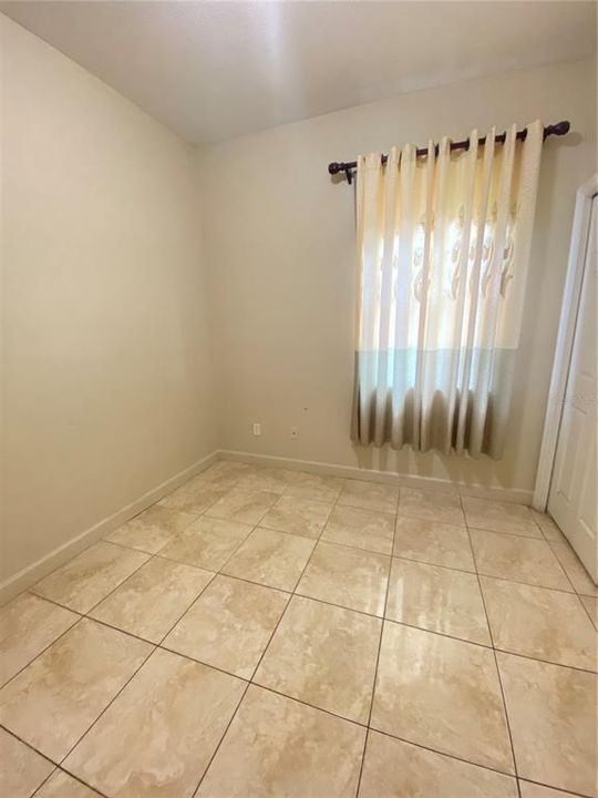 Recently Rented: $2,500 (3 beds, 2 baths, 1325 Square Feet)