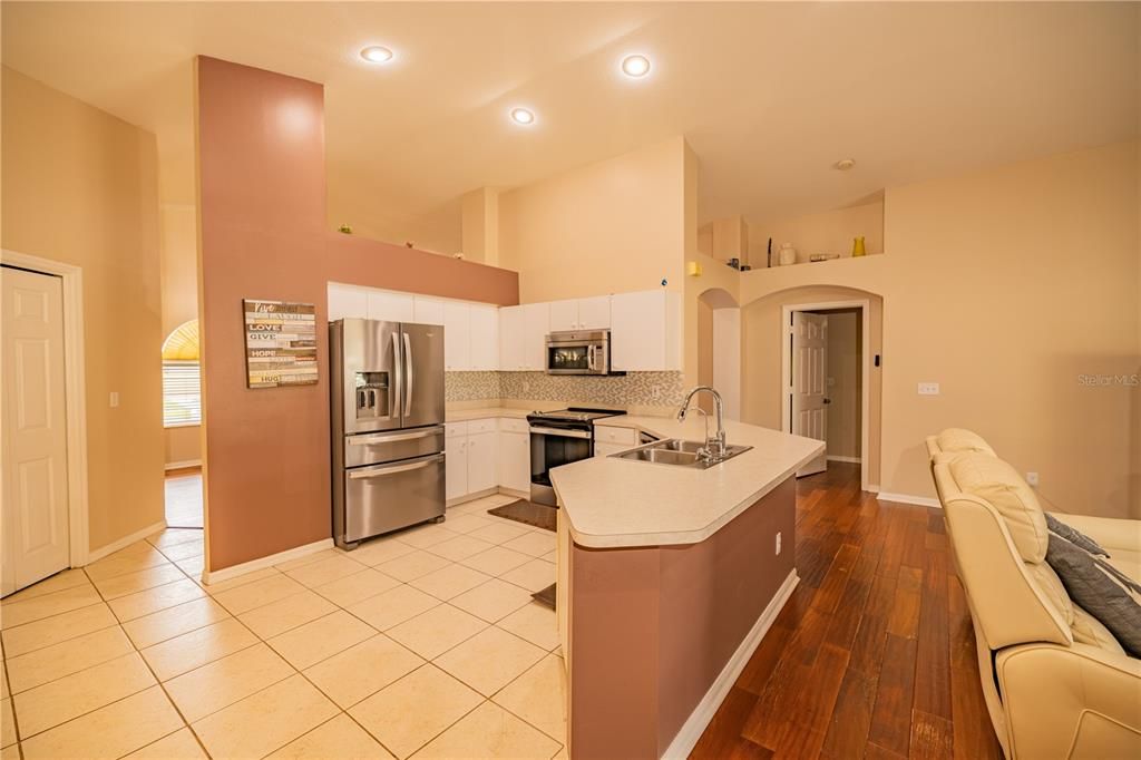 For Sale: $434,900 (3 beds, 2 baths, 2178 Square Feet)