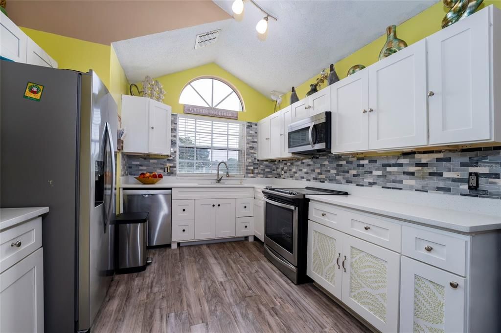 Active With Contract: $409,000 (4 beds, 2 baths, 1785 Square Feet)