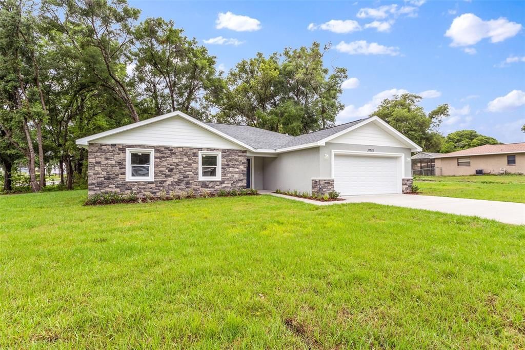 Active With Contract: $499,999 (4 beds, 2 baths, 1919 Square Feet)