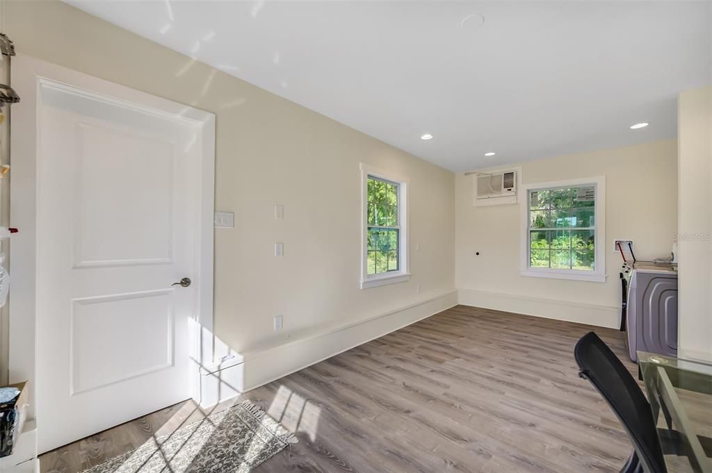 Active With Contract: $459,000 (3 beds, 2 baths, 1754 Square Feet)