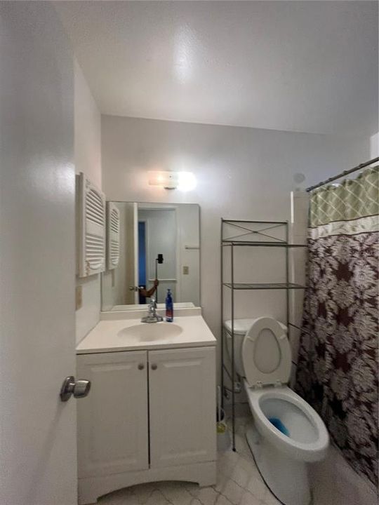 最近租的: $1,200 (1 贝兹, 1 浴室, 728 平方英尺)