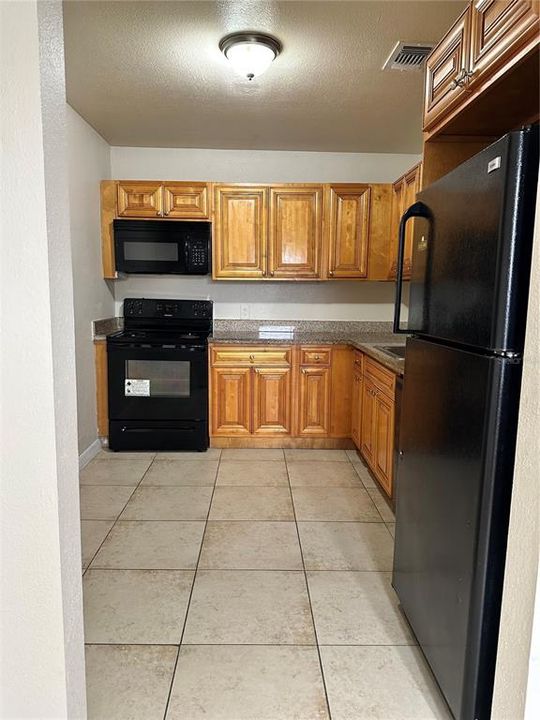 For Rent: $1,600 (2 beds, 2 baths, 1165 Square Feet)