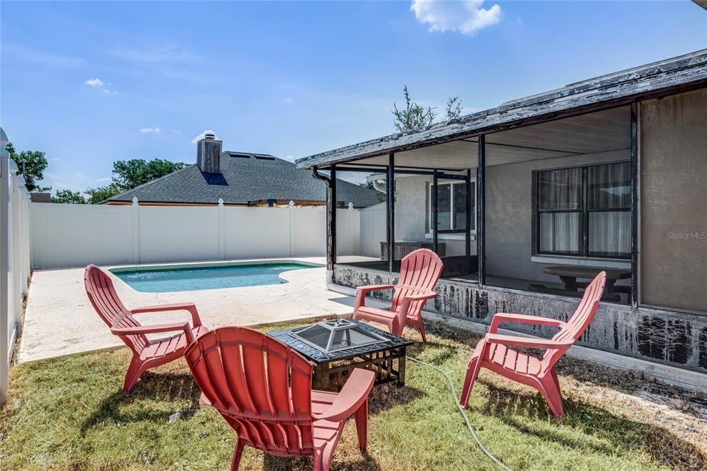 Active With Contract: $495,000 (4 beds, 3 baths, 2129 Square Feet)