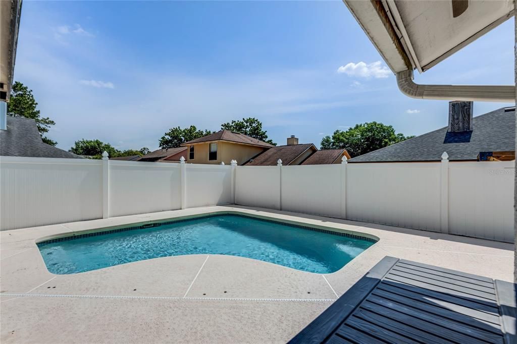 Active With Contract: $495,000 (4 beds, 3 baths, 2129 Square Feet)
