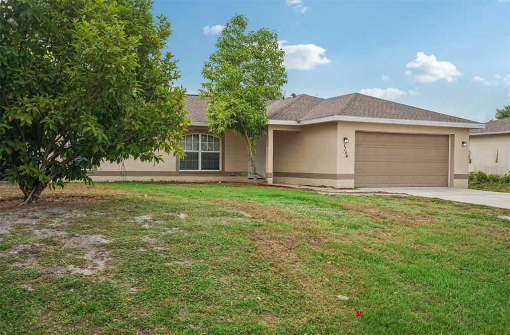 Active With Contract: $274,900 (3 beds, 2 baths, 1212 Square Feet)