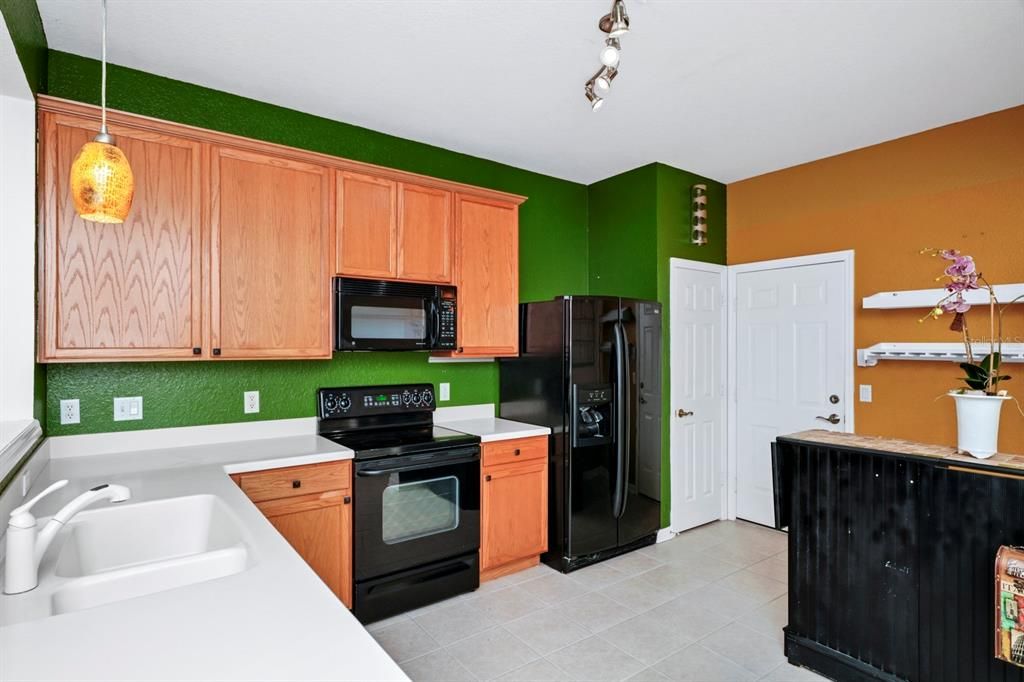 For Sale: $319,000 (2 beds, 2 baths, 1546 Square Feet)