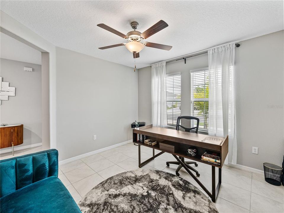 Active With Contract: $475,000 (4 beds, 2 baths, 3078 Square Feet)