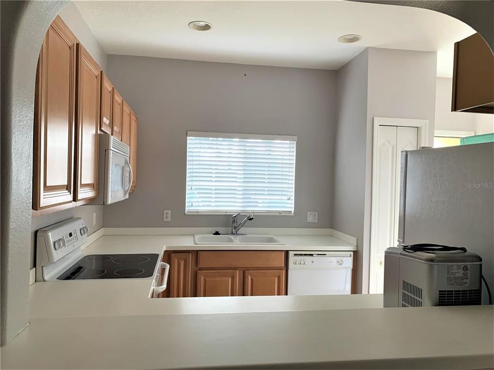 For Sale: $249,990 (2 beds, 2 baths, 1429 Square Feet)