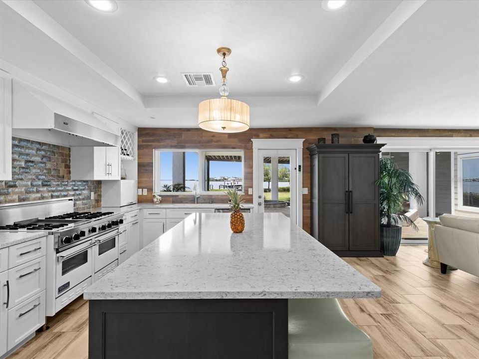 KITCHEN WITH VIEWS