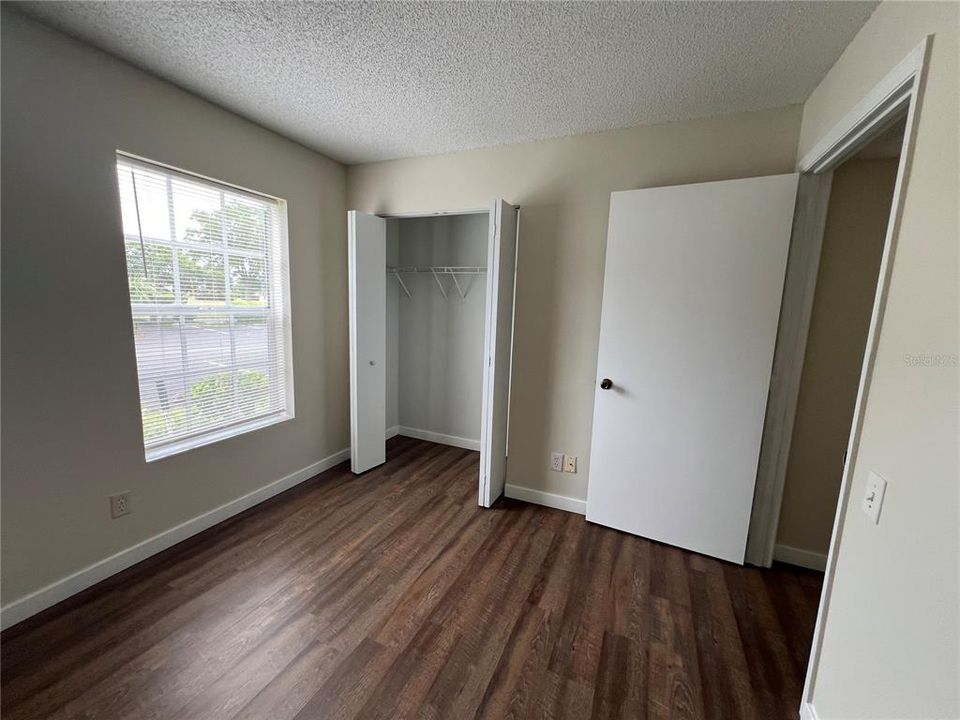 Active With Contract: $1,700 (2 beds, 2 baths, 886 Square Feet)