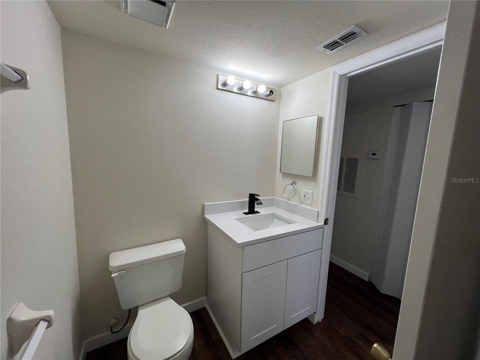 最近租的: $1,700 (2 贝兹, 2 浴室, 886 平方英尺)