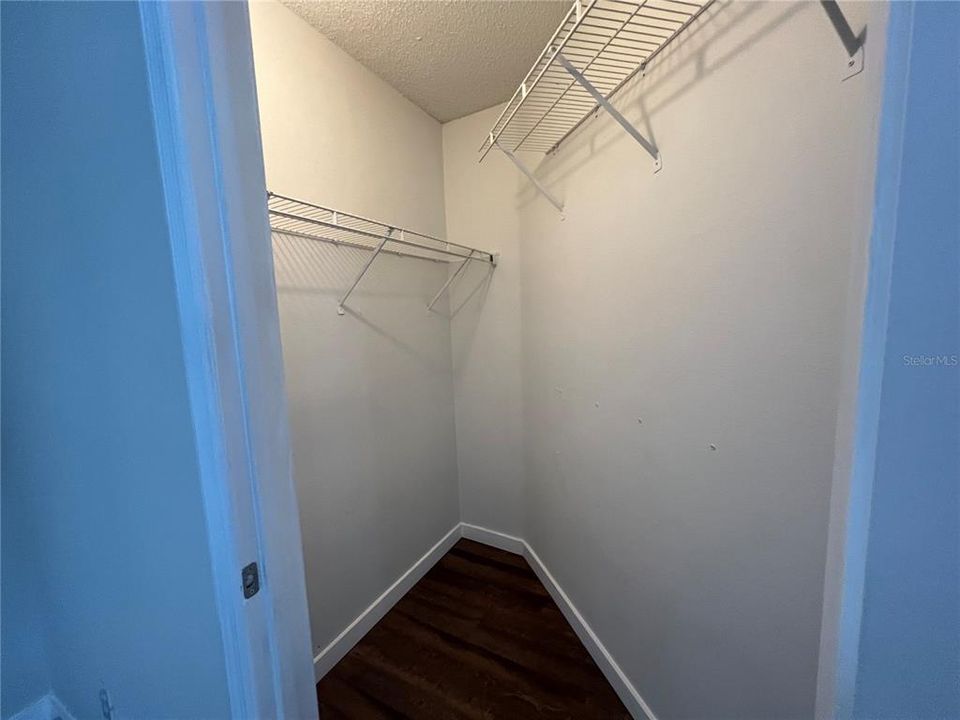 Active With Contract: $1,700 (2 beds, 2 baths, 886 Square Feet)