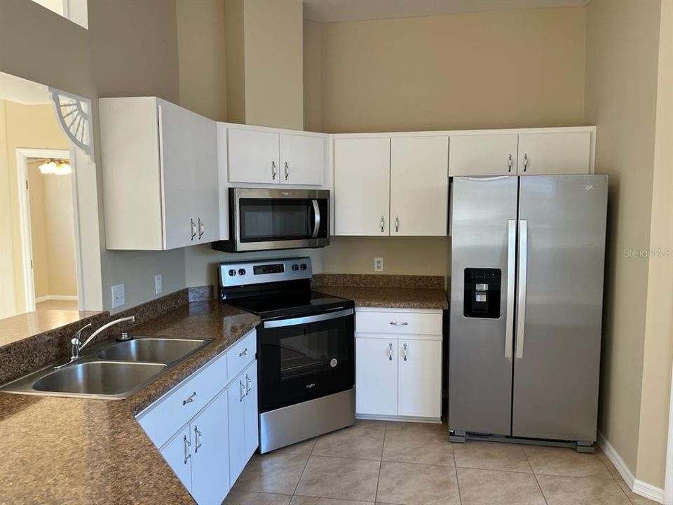 For Sale: $279,900 (3 beds, 2 baths, 1682 Square Feet)