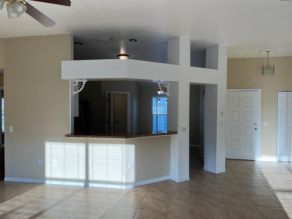 For Sale: $279,900 (3 beds, 2 baths, 1682 Square Feet)