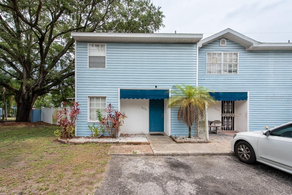 Active With Contract: $205,000 (2 beds, 2 baths, 1212 Square Feet)