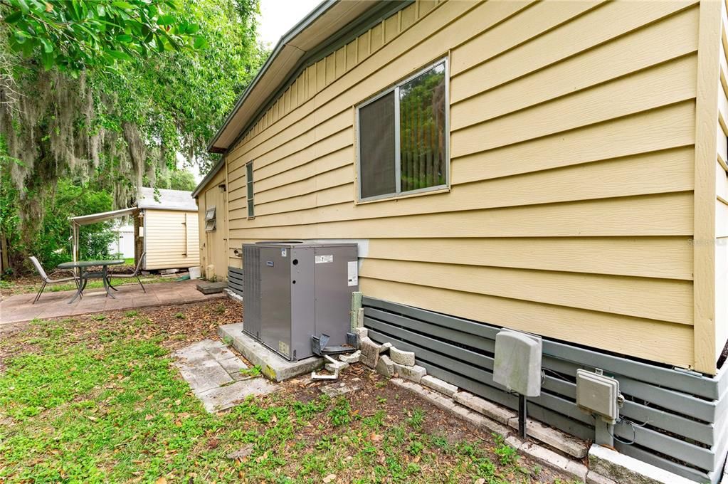 For Sale: $225,000 (2 beds, 2 baths, 1440 Square Feet)