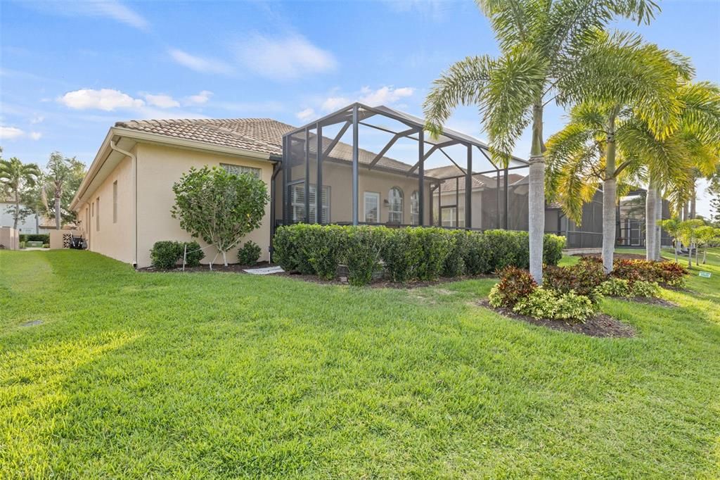 Recently Sold: $850,000 (3 beds, 2 baths, 2413 Square Feet)