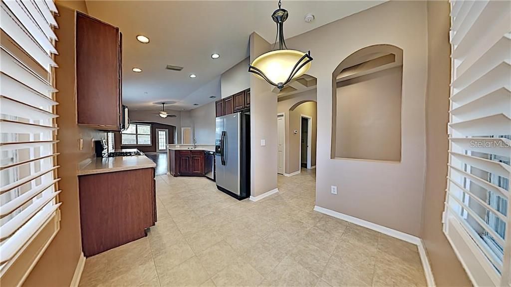 Active With Contract: $2,295 (2 beds, 2 baths, 1551 Square Feet)