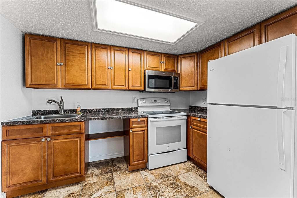 Recently Sold: $189,900 (2 beds, 2 baths, 1128 Square Feet)