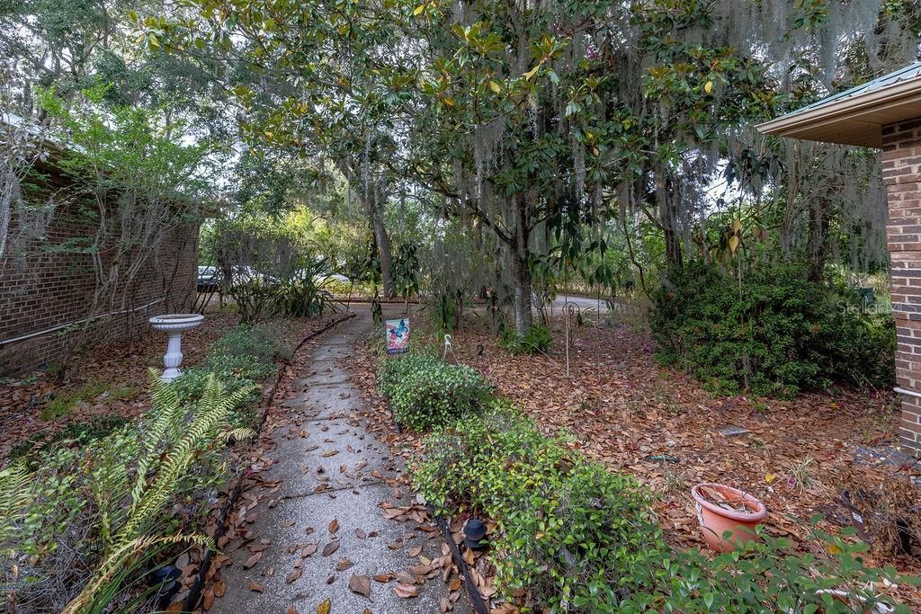 Recently Sold: $650,000 (3 beds, 2 baths, 2953 Square Feet)