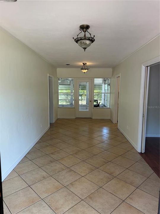Active With Contract: $299,000 (2 beds, 2 baths, 1220 Square Feet)