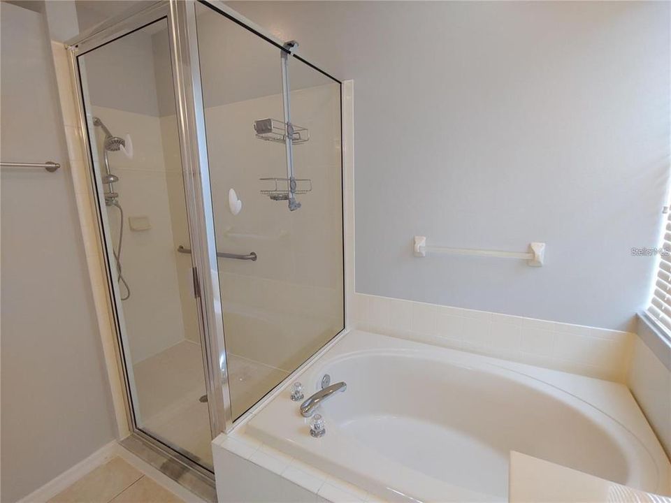 Недавно арендовано: $2,595 (4 спален, 2 ванн, 2080 Квадратных фут)