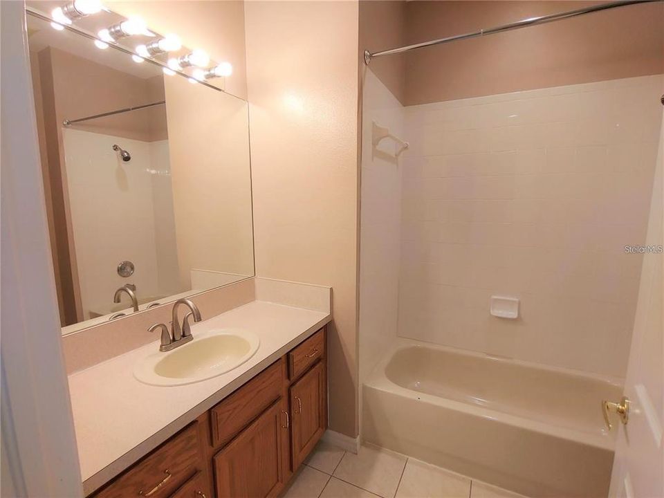 Недавно арендовано: $2,595 (4 спален, 2 ванн, 2080 Квадратных фут)
