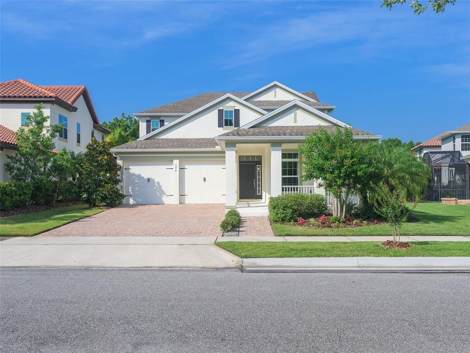 Active With Contract: $685,000 (4 beds, 3 baths, 2925 Square Feet)