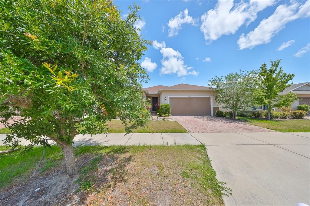 Active With Contract: $350,000 (4 beds, 2 baths, 1880 Square Feet)