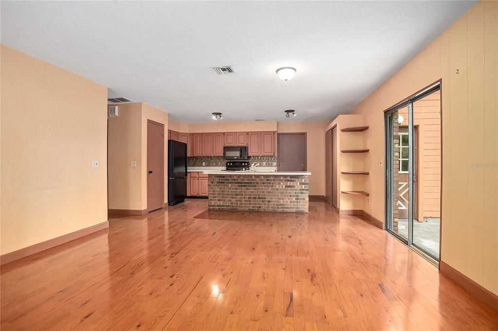 For Sale: $405,900 (3 beds, 2 baths, 1809 Square Feet)