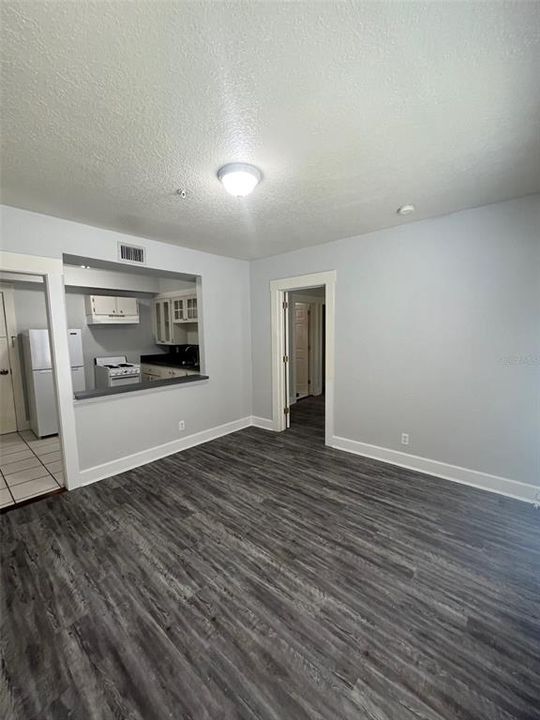 For Rent: $2,125 (1 beds, 1 baths, 560 Square Feet)