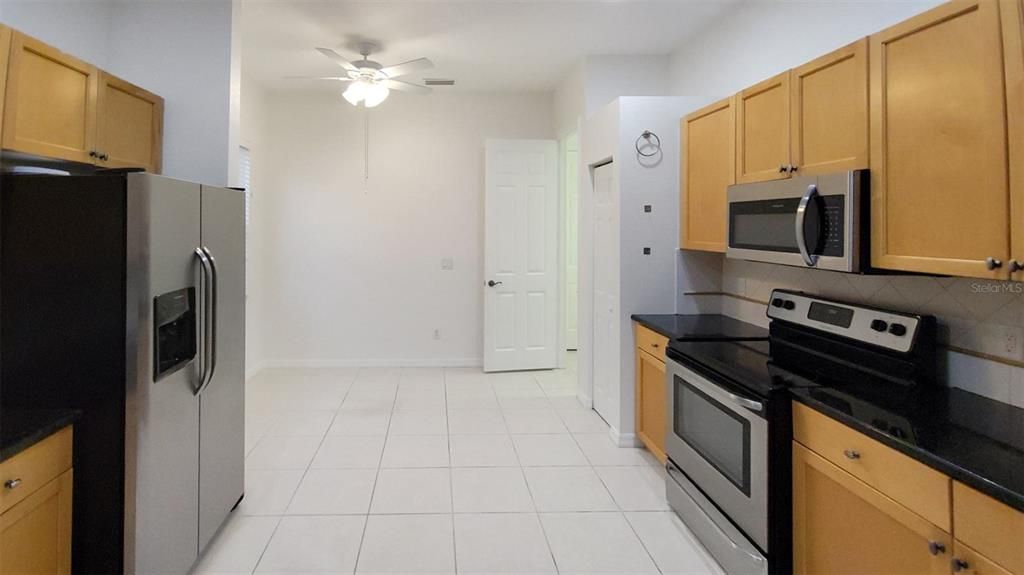 Active With Contract: $2,599 (2 beds, 2 baths, 1980 Square Feet)