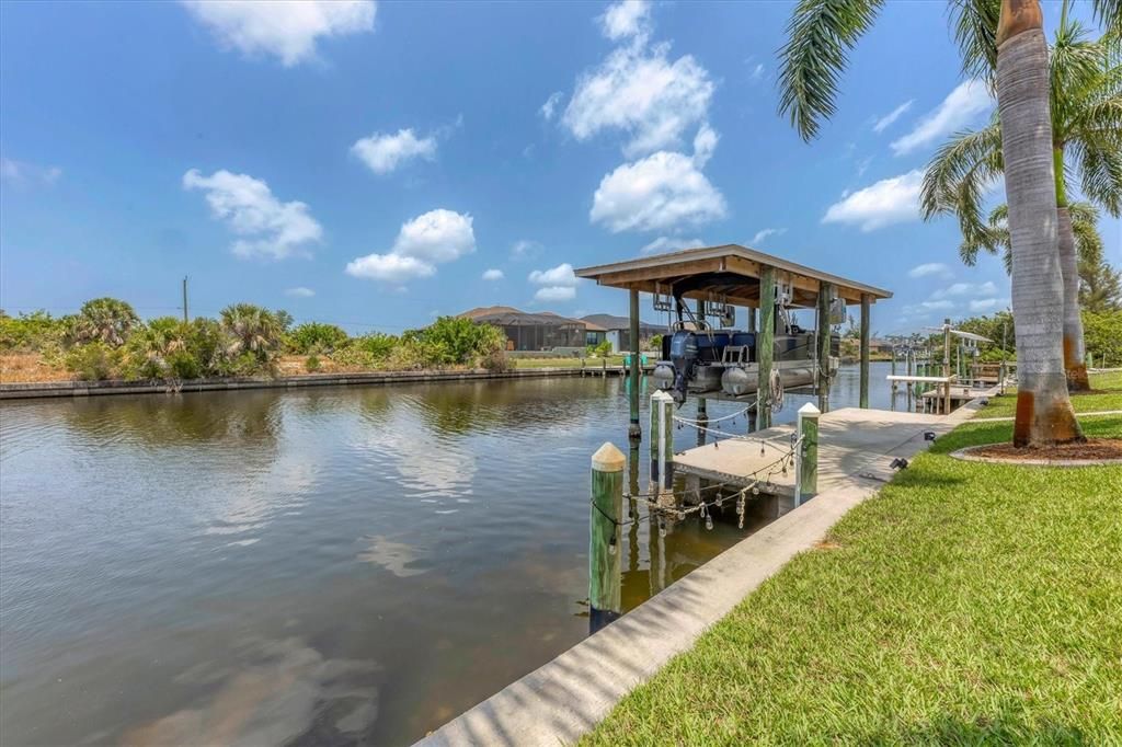 For Sale: $887,000 (3 beds, 2 baths, 2492 Square Feet)