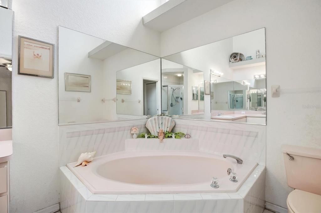 待售: $300,000 (2 贝兹, 2 浴室, 1496 平方英尺)