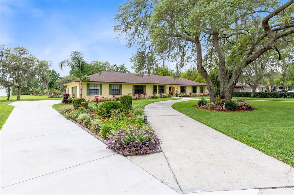 Recently Sold: $525,000 (4 beds, 3 baths, 2402 Square Feet)